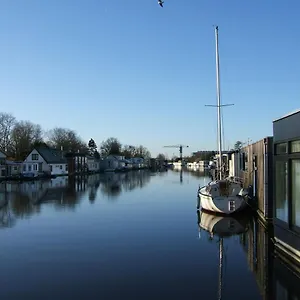 Bed & Breakfast Watervilla-albertje, Amsterdam