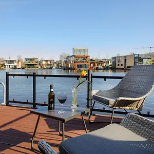 Houseboat With Canalview And Free Bikes Ámsterdam