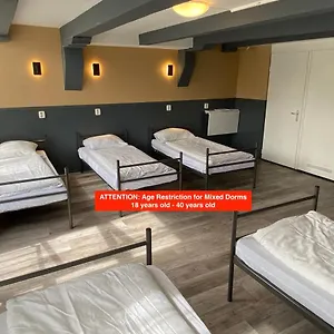 Xplore بيت شباب