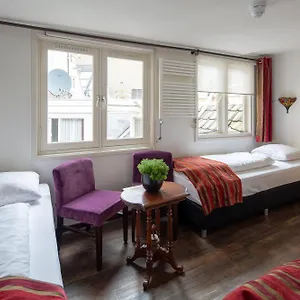 House Hotell