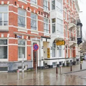 Titus Centre Hotell